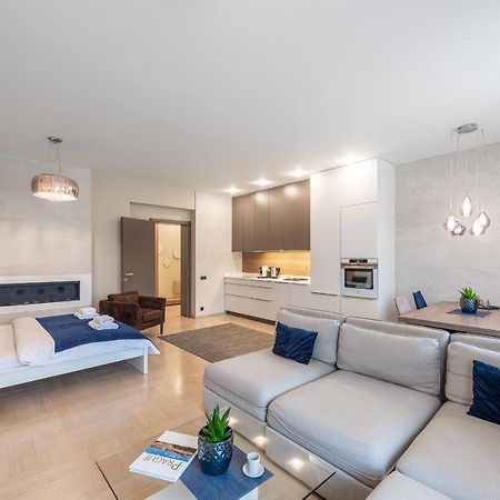 New Luxury Apt With Ac&Parking In The Center Of Prague Apartment Exterior photo