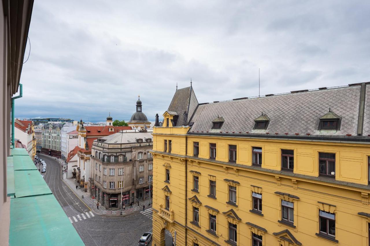 New Luxury Apt With Ac&Parking In The Center Of Prague Apartment Exterior photo